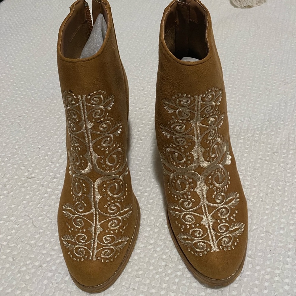 Mimi suede ankle boots